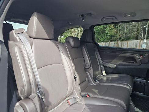 Used 2018 Honda Odyssey EX-L image 14
