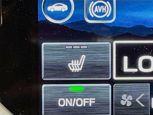 Used 2025 Subaru Ascent Premium AWD/4WD image 19