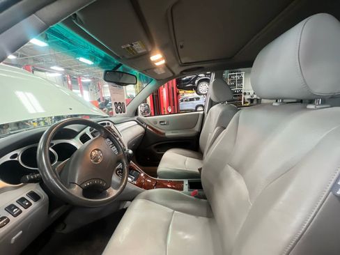 Used 2006 Toyota Highlander Limited FWD image 7