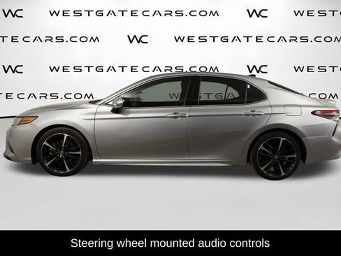 Used 2019 Toyota Camry XSE image 5