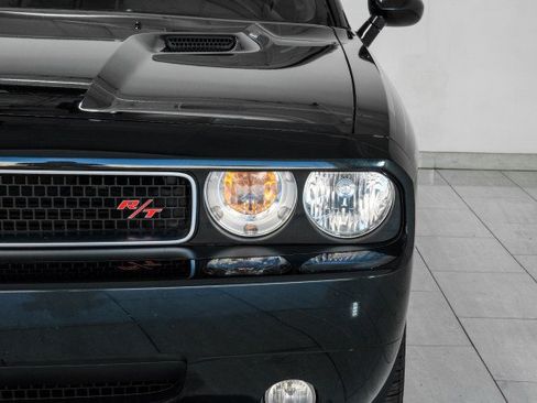Used 2009 Dodge Challenger R/T RWD image 34