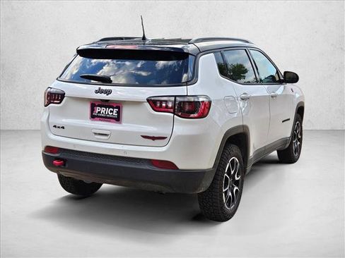 Used 2025 Jeep Compass Trailhawk AWD/4WD image 5