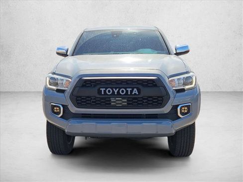 Used 2019 Toyota Tacoma Limited AWD/4WD image 2