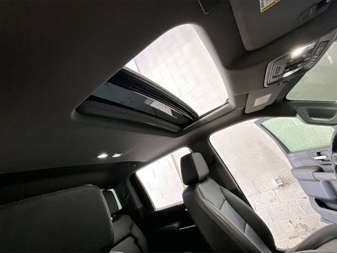 Used 2021 Chevrolet Silverado 2500 LTZ w/ LTZ Plus Package image 28