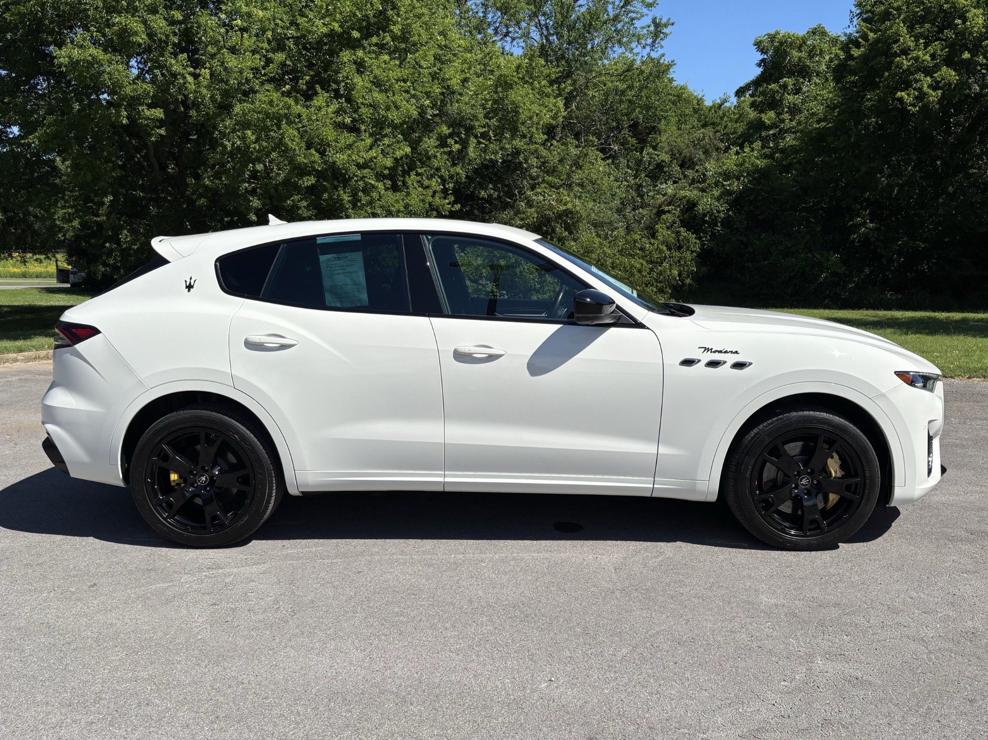 Used 2022 Maserati Levante Modena AWD/4WD image 8