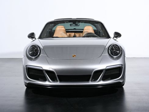 Used 2019 Porsche 911 Targa 4 GTS AWD/4WD image 11