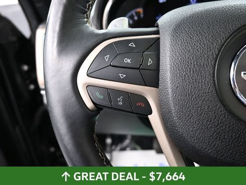 Used 2015 Jeep Grand Cherokee Overland AWD/4WD image 34