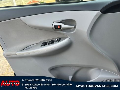 Used 2013 Toyota Corolla LE image 21