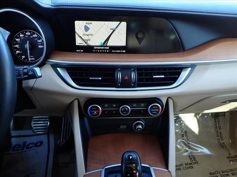 Used 2019 Alfa Romeo Stelvio Ti Lusso w/ Quick Order Package 22X Lusso image 19
