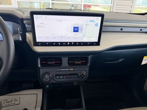 New 2026 Ford Maverick Lariat AWD/4WD image 13