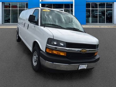 New 2025 Chevrolet Express 2500 Extended w/ Driver Convenience Package RWD image 10