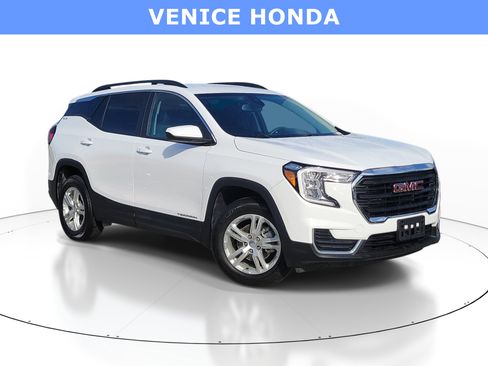 Used 2022 GMC Terrain SLE FWD image 1