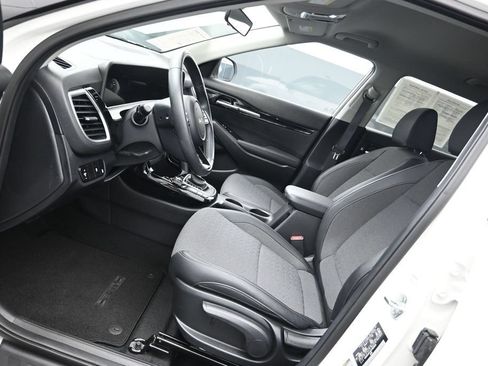 Used 2025 Kia Seltos S FWD image 11