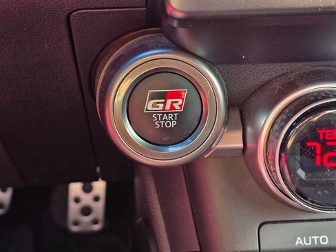 Used 2024 Toyota GR86 Premium image 17