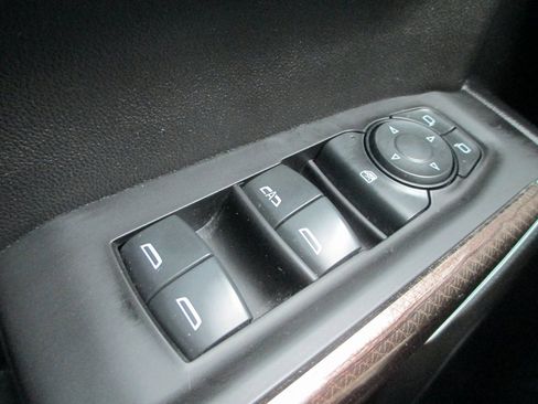 Used 2021 Chevrolet Silverado 1500 LT w/ Z71 Off-Road Package image 22