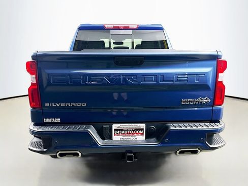 Used 2024 Chevrolet Silverado 1500 High Country w/ Z71 Off-Road Package AWD/4WD image 6