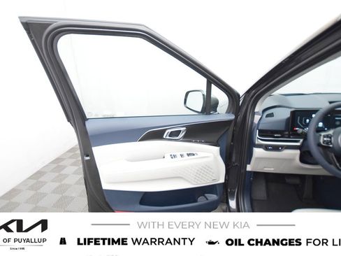 New 2026 Kia Carnival SX Prestige FWD image 9