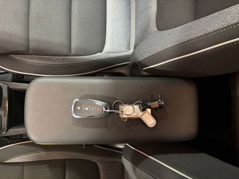 Used 2025 Chevrolet TrailBlazer LT image 23