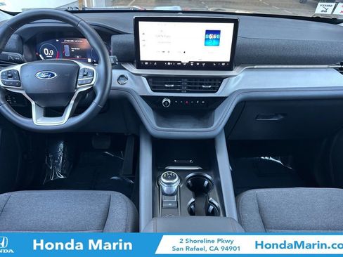 Used 2025 Ford Explorer Active image 18