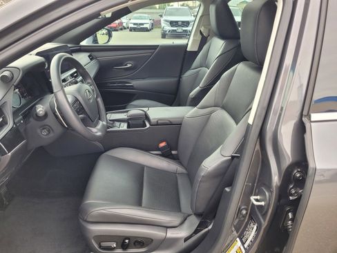 Used 2022 Lexus ES 300h w/ Premium Package image 10