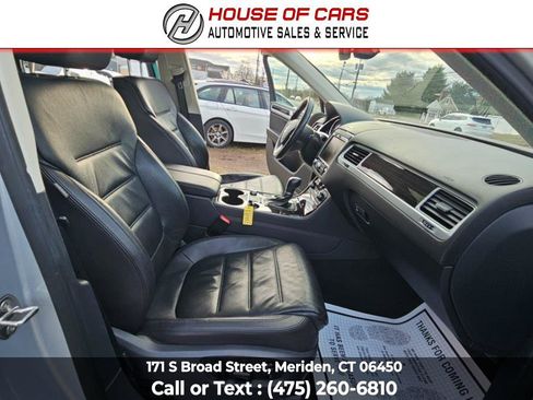 Used 2017 Volkswagen Touareg Executive image 77