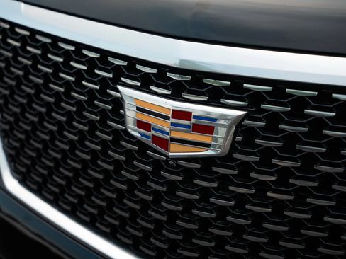Used 2021 Cadillac Escalade ESV Premium Luxury w/ Performance Package AWD/4WD image 16