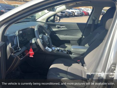 Used 2024 Kia Sportage LX FWD image 11