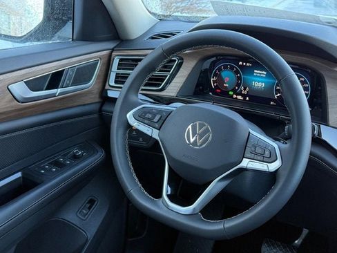 New 2026 Volkswagen Atlas SE image 10