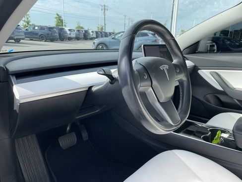 Used 2019 Tesla Model 3 Long Range image 9
