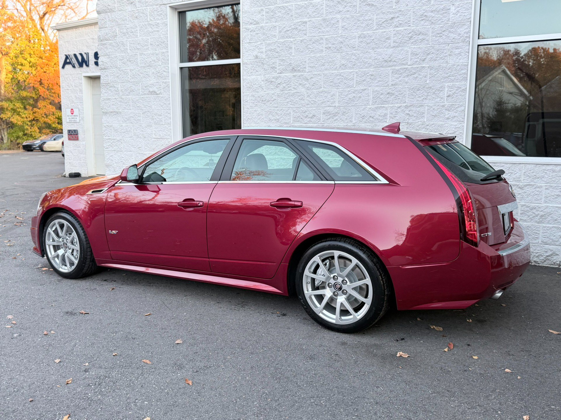 Used 2011 Cadillac CTS V RWD image 8