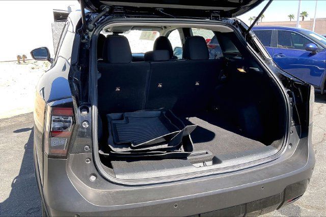 Certified 2025 Nissan Kicks SV FWD image 33