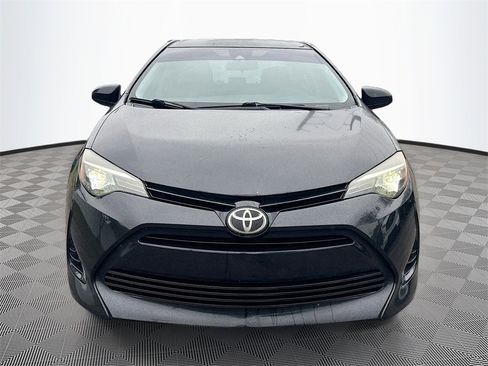 Used 2017 Toyota Corolla LE image 2