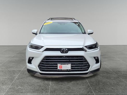 Certified 2025 Toyota Grand Highlander AWD image 2