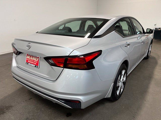 Used 2024 Nissan Altima 2.5 S FWD image 3