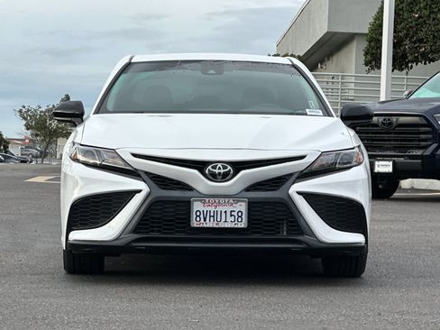 Used 2021 Toyota Camry SE image 7