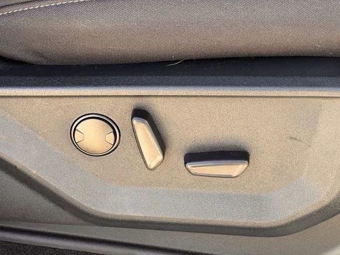 Used 2025 Ford F150 XLT w/ Equipment Group 302A MID image 33