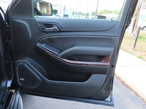 Used 2019 GMC Yukon SLT w/ Premium Edition image 28