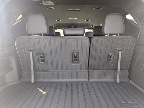 Used 2025 Chevrolet Traverse Z71 w/ Driver Confidence Package image 26