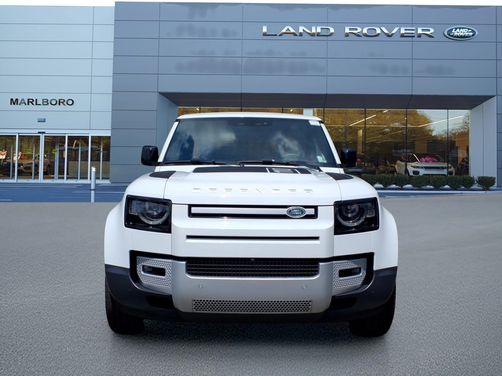 Certified 2024 Land Rover Defender 110 SE AWD/4WD image 8