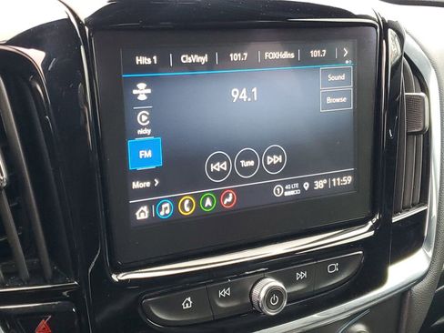 Used 2023 Chevrolet Traverse RS image 16