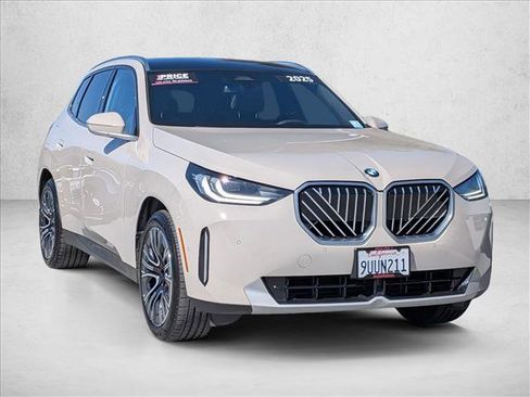 Used 2025 BMW X3 xDrive30 w/ Convenience Package AWD/4WD image 3