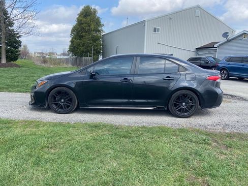 Used 2021 Toyota Corolla SE image 2