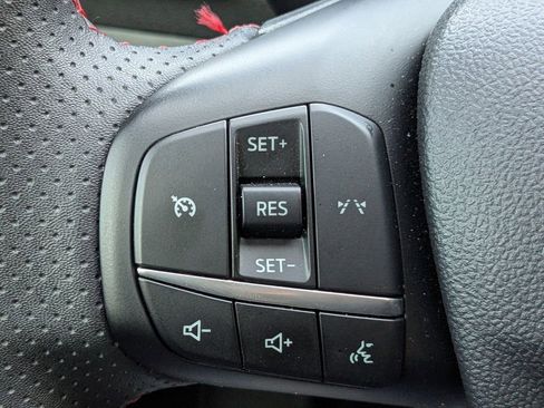 Used 2025 Ford Escape ST-Line image 23