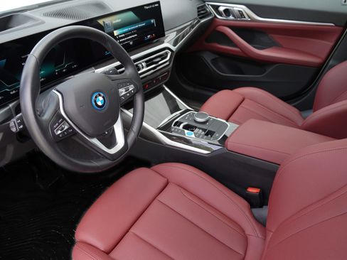 Used 2023 BMW i4 eDrive40 w/ Premium Package RWD image 9