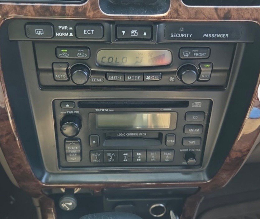 Used 1999 Toyota 4Runner Limited RWD image 7