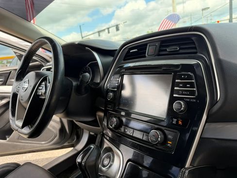Used 2018 Nissan Maxima 3.5 SL FWD image 24