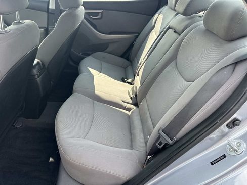 Used 2015 Hyundai Elantra SE w/ Option Group 02 FWD image 12