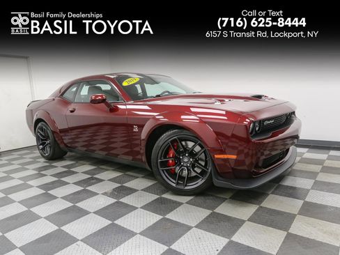 Used 2019 Dodge Challenger R/T Scat Pack image 1