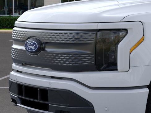 New 2025 Ford F150 Lightning Flash AWD/4WD image 17
