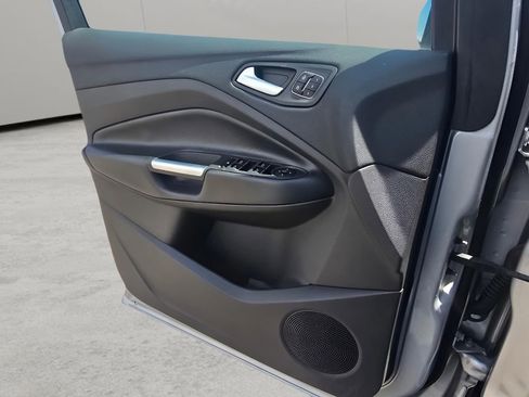 Used 2019 Ford Escape Titanium AWD/4WD image 19